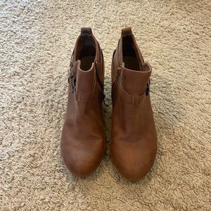 Cognac wedge booties